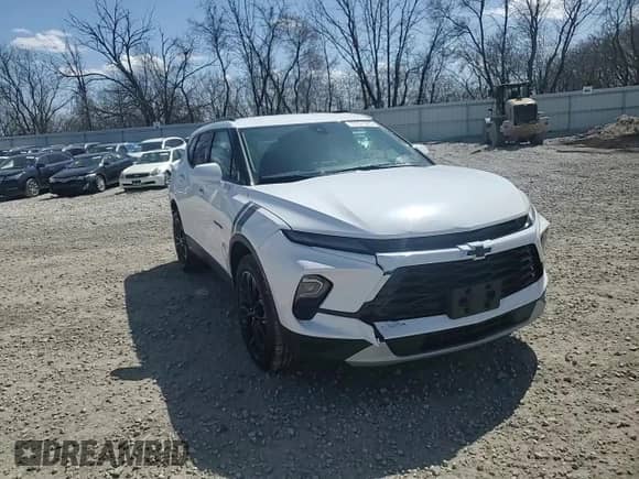 2024 Chevrolet Blazer LT with VIN 3GNKBHR46RS182730, listed as a Copart auction lot 52231375 with 11,601 mi miles and Salvage title. Bid and sale history available at DreamBid. Image 14.