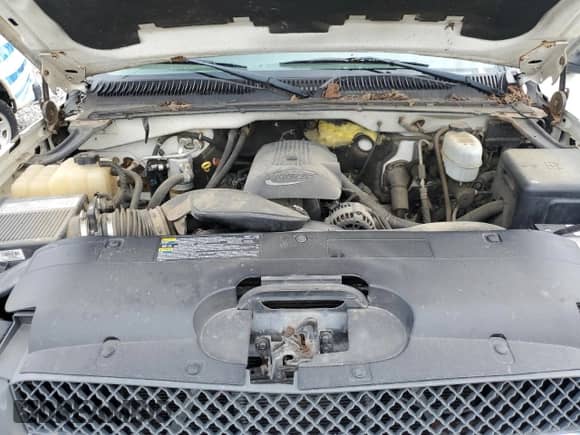 2004 Chevrolet Silverado 2500HD LS with VIN 1GCHK29U84E368790, listed as a Copart auction lot 65561005 with 188,462 mi miles and Clean title. Bid and sale history available at DreamBid. Image 11.