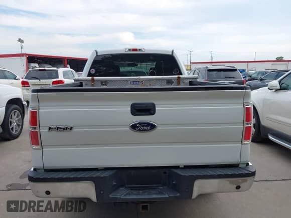 2010 Ford F-150 XL с VIN 1FTEW1C88AKC00108, выставлен на аукционе IAAI как лот 43476966 с пробегом 188 481 миль миль и . История ставок и продаж доступна на DreamBid. Изображение 16.