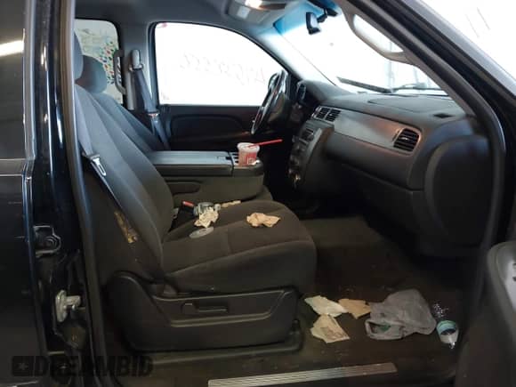 2007 Chevrolet Suburban LT с VIN 3GNFK16317G103663, выставлен на аукционе IAAI как лот 42632338 с пробегом 145 717 миль миль и . История ставок и продаж доступна на DreamBid. Изображение 5.
