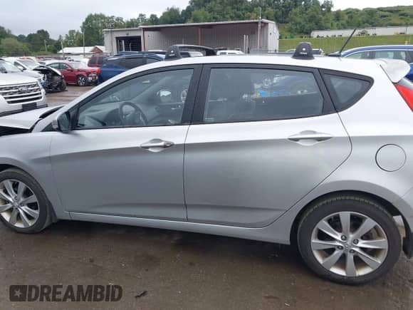 2013 Hyundai Accent SE с VIN KMHCU5AEXDU067126, выставлен на аукционе IAAI как лот 42966190 с пробегом 73 344 миль миль и . История ставок и продаж доступна на DreamBid. Изображение 15.