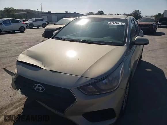 2018 Hyundai Accent SE z VIN 3KPC24A38JE034977, wystawiony jako Copart lot #81927415 z przebiegiem 84 234 mil mil oraz Szkoda całkowita • Salvage title. Historia ofert i sprzedaży dostępna na DreamBid. Obrazek 14.