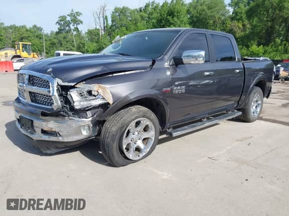 2017 Ram 1500 Laramie z VIN 1C6RR7NT4HS691372, wystawiony jako IAAI lot #42264467 z przebiegiem 135 395 mil mil oraz . Historia ofert i sprzedaży dostępna na DreamBid. Obrazek 20.