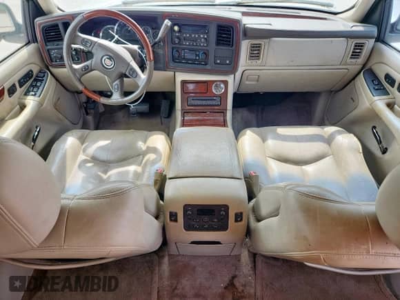2005 Cadillac Escalade с VIN 1GYEC63N55R202532, выставлен на аукционе Copart как лот 61166525 с пробегом 229 312 миль миль и Чистый • Clean title. История ставок и продаж доступна на DreamBid. Изображение 8.