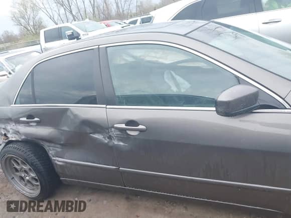 2006 Honda Accord EX-L с VIN 1HGCM65576A068356, выставлен на аукционе IAAI как лот 42066515 с пробегом 170 501 миль миль и . История ставок и продаж доступна на DreamBid. Изображение 14.