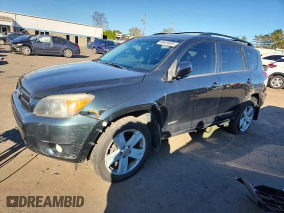 2008 Toyota RAV4 Sport with VIN JTMBD32V685161913, listed as a Copart auction lot 86424055 with 154,220 mi miles and Salvage title. Bid and sale history available at DreamBid. Image 1.