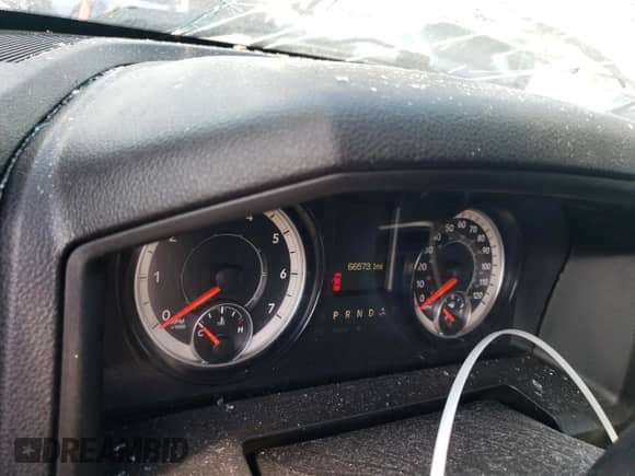 2023 Ram 1500 Tradesman z VIN 1C6RR7FTXPS542235, wystawiony jako Copart lot #70631545 z przebiegiem 66 573 mil mil oraz Szkoda całkowita • Salvage title. Historia ofert i sprzedaży dostępna na DreamBid. Obrazek 9.