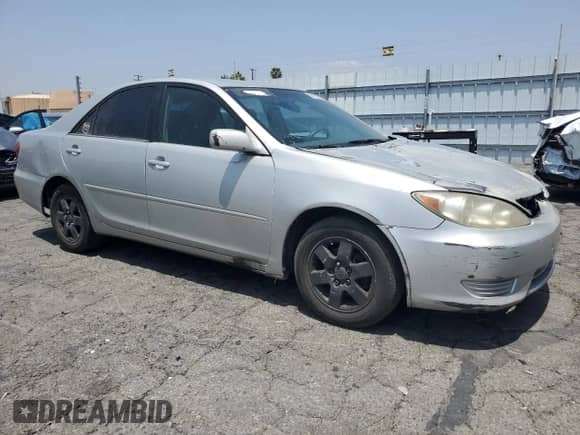 2005 Toyota Camry LE с VIN 4T1BE32K25U029862, выставлен на аукционе Copart как лот 60167565 с пробегом 177 016 миль миль и Списание • Salvage title. История ставок и продаж доступна на DreamBid. Изображение 4.