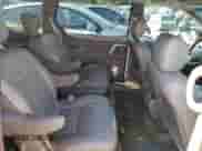 2008 Toyota Sienna XLE z VIN 5TDBK22C88S009088, wystawiony jako Copart lot #71486135 z przebiegiem 211 890 mil mil oraz Czysty tytuł • Clean title. Historia ofert i sprzedaży dostępna na DreamBid. Obrazek 11.