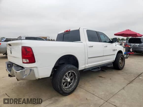 2016 Ram 1500 Lone Star z VIN 3C6RR6LT9GG388140, wystawiony jako Copart lot #71006245 z przebiegiem 129 740 mil mil oraz Czysty tytuł • Clean title. Historia ofert i sprzedaży dostępna na DreamBid. Obrazek 3.