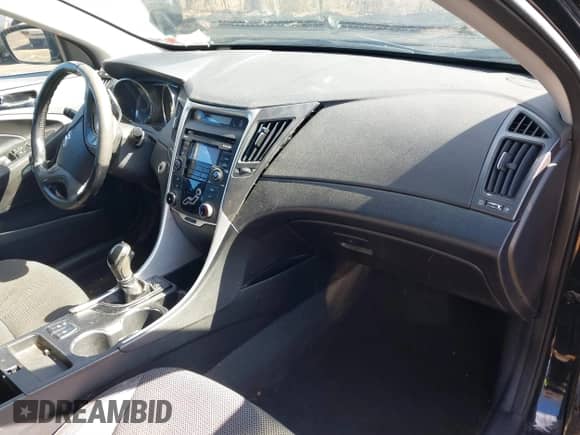 2013 Hyundai Sonata Limited with VIN 5NPEC4AC6DH652692, listed as a IAAI auction lot 41832936 with 209,189 mi miles and . Bid and sale history available at DreamBid. Image 5.