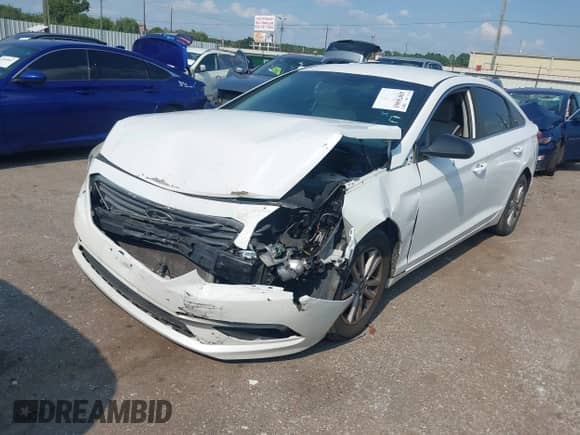 2017 Hyundai Sonata SE with VIN 5NPE24AF4HH579499, listed as a IAAI auction lot 43076963 with 165,746 mi miles and . Bid and sale history available at DreamBid. Image 2.