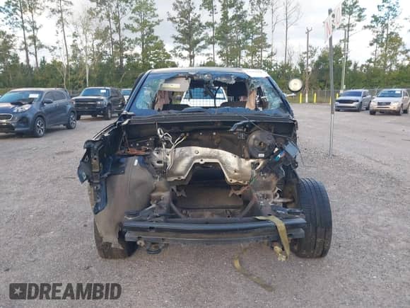 2019 Chevrolet Tahoe Commercial z VIN 1GNLCDEC7KR348723, wystawiony jako IAAI lot #43444650 z przebiegiem Nie podano mil oraz . Historia ofert i sprzedaży dostępna na DreamBid. Obrazek 11.