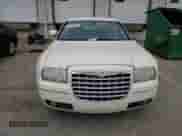 2007 Chrysler 300 Touring с VIN 2C3KA53G77H745172, выставлен на аукционе Copart как лот 60196535 с пробегом 132 223 миль миль и На запчасти • Non repairable. История ставок и продаж доступна на DreamBid. Изображение 5.