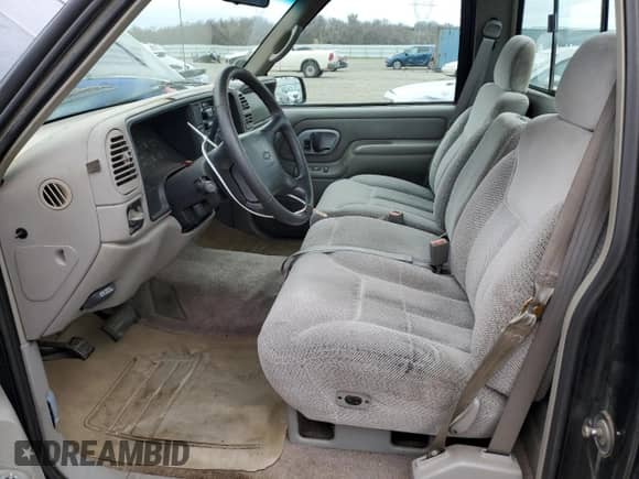 1997 Chevrolet Silverado 1500 with VIN 1GCEC14R5VZ187489, listed as a Copart auction lot 87211824 with 211,353 mi miles and Clean title. Bid and sale history available at DreamBid. Image 7.