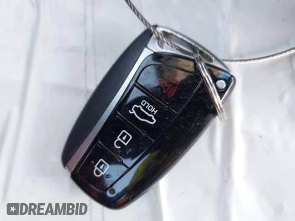 2015 Hyundai Genesis 3.8L с VIN KMHGN4JE8FU046125, выставлен на аукционе IAAI как лот 43289503 с пробегом 183 035 миль миль и . История ставок и продаж доступна на DreamBid. Изображение 11.