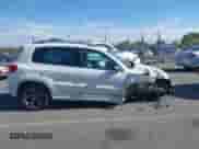 2017 Volkswagen Tiguan Sport с VIN WVGUV7AX2HK018258, выставлен на аукционе IAAI как лот 43334964 с пробегом 153 594 миль миль и . История ставок и продаж доступна на DreamBid. Изображение 13.