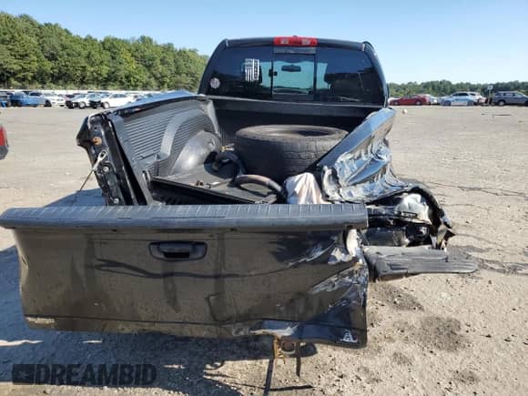 2007 Dodge 1500 SLT with VIN 1D7HU18257S162150, listed as a Copart auction lot 71727375 with 235,472 mi miles and Salvage title. Bid and sale history available at DreamBid. Image 6.