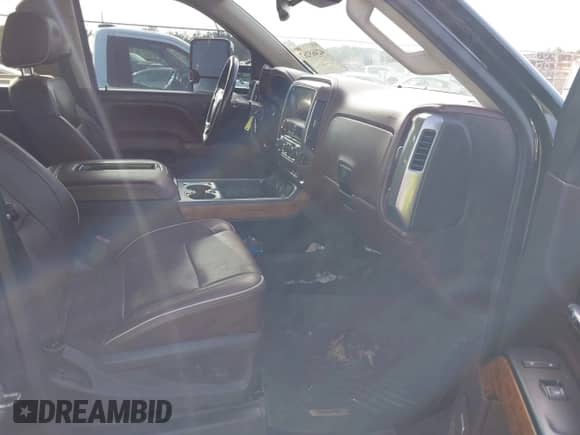 2014 Chevrolet Silverado 1500 High Country with VIN 3GCUKTEC7EG272127, listed as a IAAI auction lot 42465267 with 190,924 mi miles and . Bid and sale history available at DreamBid. Image 5.