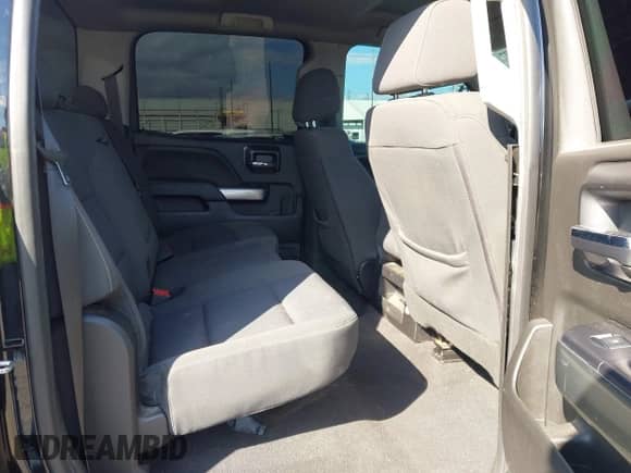 2018 Chevrolet Silverado 1500 LT с VIN 3GCPCREC9JG613213, выставлен на аукционе IAAI как лот 43462577 с пробегом 63 389 миль миль и . История ставок и продаж доступна на DreamBid. Изображение 8.