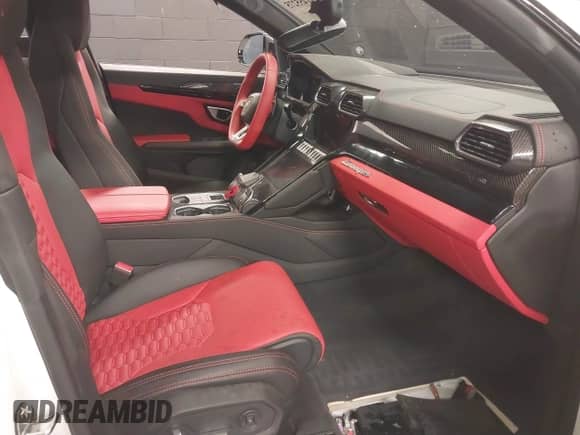 2019 Lamborghini Urus with VIN ZPBUA1ZL1KLA04859, listed as a IAAI auction lot 41455275 with 13,380 mi miles and . Bid and sale history available at DreamBid. Image 5.