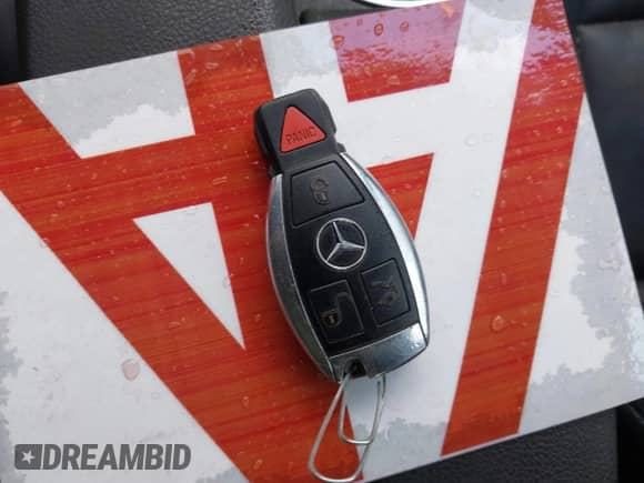 2010 Mercedes-Benz C 300 Luxury with VIN WDDGF5EB6AR101096, listed as a IAAI auction lot 43329137 with 91,347 mi miles and . Bid and sale history available at DreamBid. Image 11.