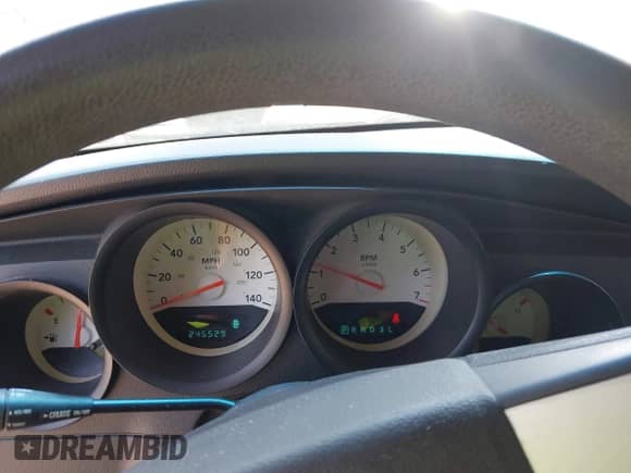 2005 Dodge Magnum SE with VIN 2D4FV48T35H624544, listed as a IAAI auction lot 42405272 with 245,529 mi miles and . Bid and sale history available at DreamBid. Image 7.