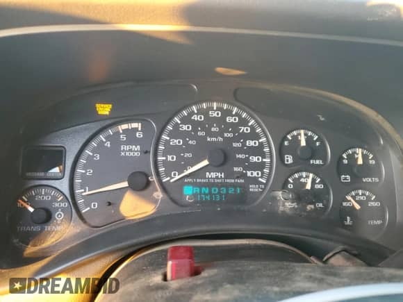 2002 Chevrolet Silverado 2500HD LS z VIN 1GCHK23G92F223123, wystawiony jako Copart lot #84289734 z przebiegiem 174 131 mil mil oraz Szkoda całkowita • Salvage title. Historia ofert i sprzedaży dostępna na DreamBid. Obrazek 9.