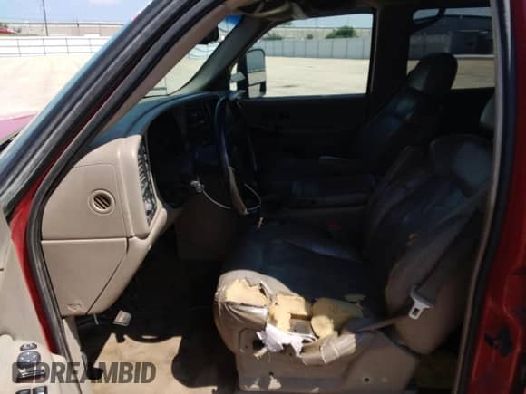 2002 Chevrolet Silverado 1500HD LT с VIN 1GCGK13U42F220545, выставлен на аукционе Copart как лот 64122095 с пробегом 240 319 миль миль и Списание • Salvage title. История ставок и продаж доступна на DreamBid. Изображение 7.
