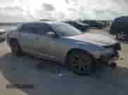 2015 Chrysler 300 S с VIN 2C3CCABT9FH829918, выставлен на аукционе Copart как лот 53665565 с пробегом 128 929 миль миль и Списание • Salvage title. История ставок и продаж доступна на DreamBid. Изображение 4.