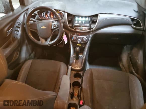 2019 Chevrolet Trax LS with VIN 3GNCJNSB3KL220736, listed as a Copart auction lot 80741315 with 109,417 mi miles and Salvage title. Bid and sale history available at DreamBid. Image 8.