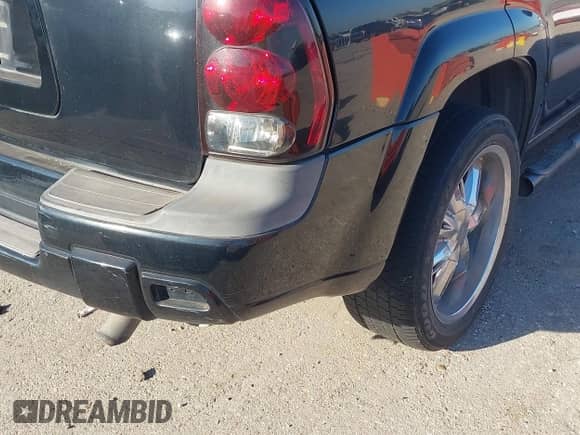 2005 Chevrolet TrailBlazer LT с VIN 1GNDS13S552183042, выставлен на аукционе IAAI как лот 43379851 с пробегом Не указан миль и . История ставок и продаж доступна на DreamBid. Изображение 13.