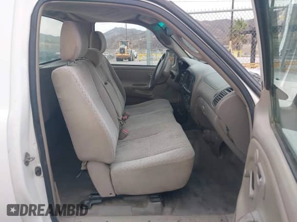 2006 Toyota Tundra with VIN 5TBJU32146S470305, listed as a IAAI auction lot 43242829 with 290,750 mi miles and . Bid and sale history available at DreamBid. Image 5.