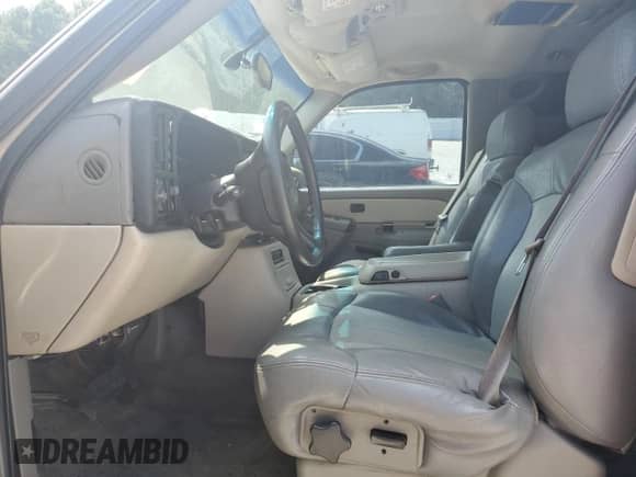 2002 Chevrolet Suburban LT с VIN 3GNGK26G22G133986, выставлен на аукционе Copart как лот 69277985 с пробегом Не указан миль и Списание • Salvage title. История ставок и продаж доступна на DreamBid. Изображение 7.