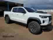 2024 Chevrolet Colorado 4WD ZR2 z VIN 1GCPTFEKXR1156489, wystawiony jako Copart lot #58951295 z przebiegiem 12 184 mil mil oraz Szkoda całkowita • Salvage title. Historia ofert i sprzedaży dostępna na DreamBid. Obrazek 4.