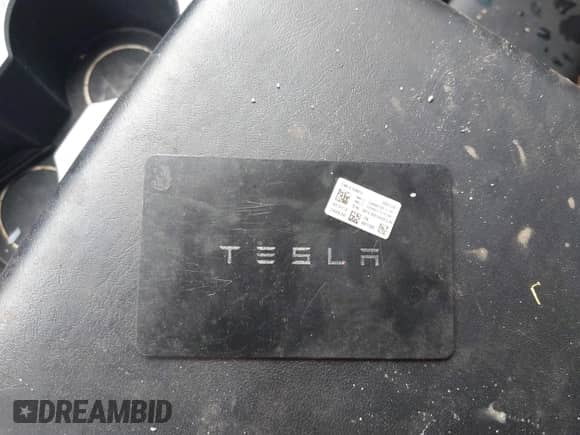 2022 Tesla Model Y Long Range z VIN 7SAYGAEE1NF399523, wystawiony jako IAAI lot #43175077 z przebiegiem 115 467 mil mil oraz . Historia ofert i sprzedaży dostępna na DreamBid. Obrazek 11.