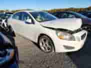 2013 Volvo S60 T5 с VIN YV1612FH7D2205996, выставлен на аукционе Copart как лот 90249145 с пробегом 142 429 миль миль и На запчасти • Non repairable. История ставок и продаж доступна на DreamBid. Изображение 4.