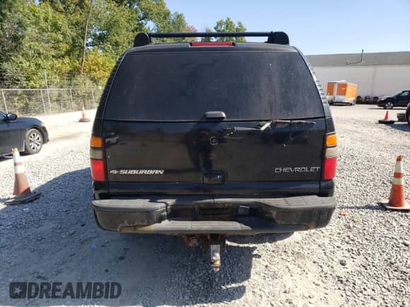 2005 Chevrolet Suburban Z71 with VIN 3GNFK16Z95G261637, listed as a Copart auction lot 80714805 with 200,457 mi miles and Salvage title. Bid and sale history available at DreamBid. Image 6.