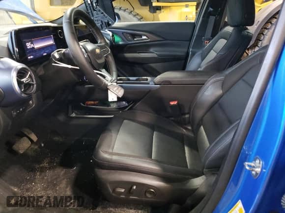 2024 Chevrolet Equinox EV LT с VIN 3GN7DLRP3RS282927, выставлен на аукционе Copart как лот 70779045 с пробегом 27 929 миль миль и Списание • Salvage title. История ставок и продаж доступна на DreamBid. Изображение 7.