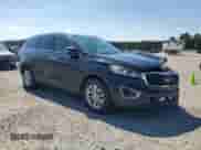 2018 Kia Sorento LX z VIN 5XYPG4A38JG396068, wystawiony jako Copart lot #70809795 z przebiegiem 88 765 mil mil oraz Szkoda całkowita • Salvage title. Historia ofert i sprzedaży dostępna na DreamBid. Obrazek 4.