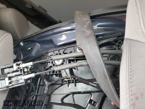 2013 Hyundai Santa Fe Sport с VIN 5XYZU3LA0DG042556, выставлен на аукционе Copart как лот 80294155 с пробегом 81 408 миль миль и Списание • Salvage title. История ставок и продаж доступна на DreamBid. Изображение 10.