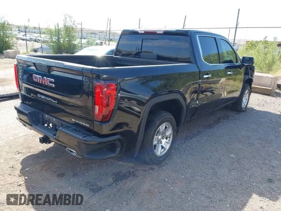 2021 GMC Sierra 1500 Denali z VIN 3GTU9FETXMG422324, wystawiony jako IAAI lot #43121547 z przebiegiem 55 757 mil mil oraz . Historia ofert i sprzedaży dostępna na DreamBid. Obrazek 4.