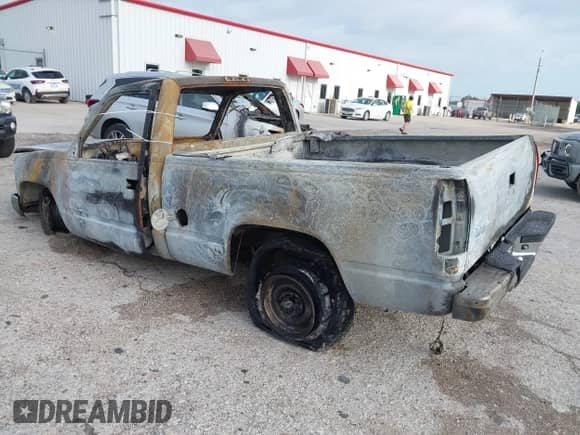 1996 GMC Sierra 1500 с VIN 1GTEC14W6TZ502593, выставлен на аукционе IAAI как лот 42117722 с пробегом Не указан миль и . История ставок и продаж доступна на DreamBid. Изображение 3.