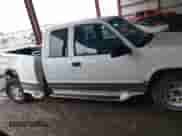 1996 Chevrolet Silverado 1500 с VIN 2GCEC19R6T1205612, выставлен на аукционе IAAI как лот 42381693 с пробегом 194 859 миль миль и . История ставок и продаж доступна на DreamBid. Изображение 13.