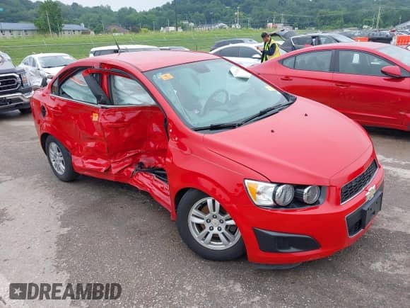 2012 Chevrolet Sonic LT с VIN 1G1JC5SH0C4107356, выставлен на аукционе IAAI как лот 42413438 с пробегом Не указан миль и . История ставок и продаж доступна на DreamBid. Изображение 1.