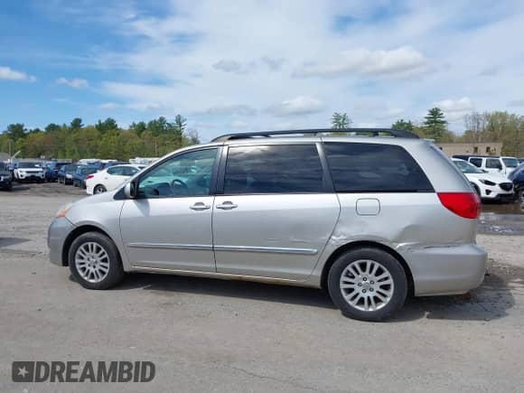 2010 Toyota Sienna XLE с VIN 5TDDK4CCXAS031831, выставлен на аукционе IAAI как лот 42203641 с пробегом 168 384 миль миль и . История ставок и продаж доступна на DreamBid. Изображение 14.