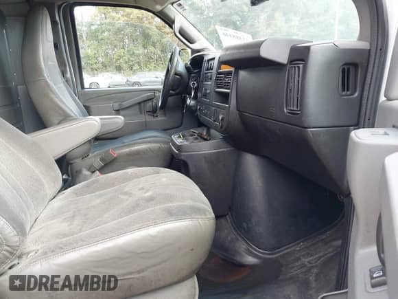 2018 Chevrolet Express Cargo с VIN 1GCZGHFG1J1172734, выставлен на аукционе IAAI как лот 43388446 с пробегом 139 167 миль миль и . История ставок и продаж доступна на DreamBid. Изображение 5.