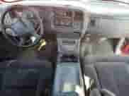 2000 Chevrolet Silverado 2500 LS z VIN 1GCGK29U0YE126125, wystawiony jako Copart lot #62456575 z przebiegiem 202 096 mil mil oraz Szkoda całkowita • Salvage title. Historia ofert i sprzedaży dostępna na DreamBid. Obrazek 8.