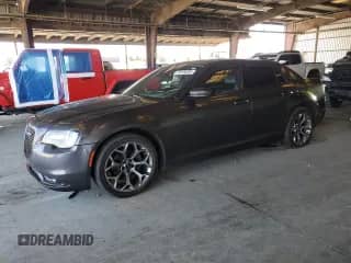 2016 Chrysler 300 S с VIN 2C3CCABG4GH233829, выставлен на аукционе Copart как лот 70194295 с пробегом 221 664 миль миль и Списание • Salvage title. История ставок и продаж доступна на DreamBid. Изображение 1.