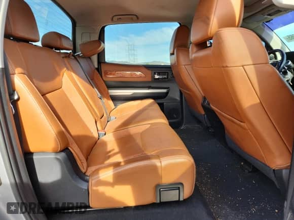 2016 Toyota Tundra 1794 Edition z VIN 5TFAW5F15GX525119, wystawiony jako Copart lot #81858065 z przebiegiem 55 097 mil mil oraz Szkoda całkowita • Salvage title. Historia ofert i sprzedaży dostępna na DreamBid. Obrazek 10.